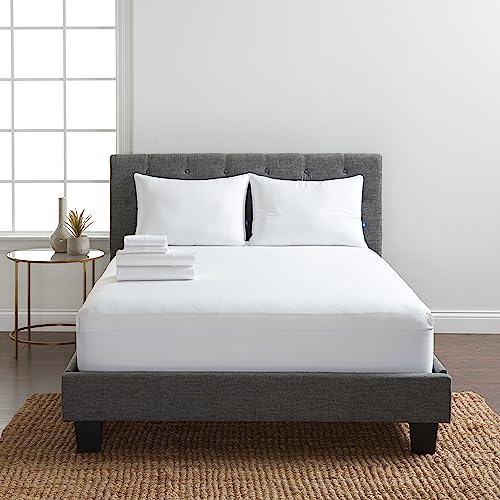 Serta Classic Queen Bedding Set with Pillows