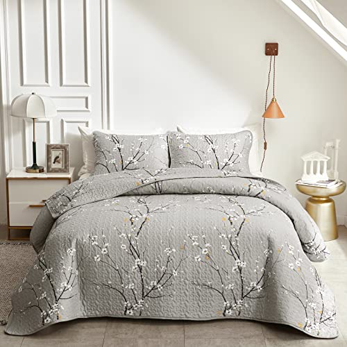 Gray Floral Reversible Quilt Set for All Seasons