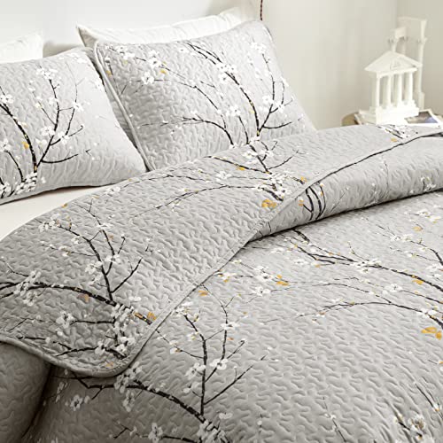 Gray Floral Reversible Quilt Set for All Seasons