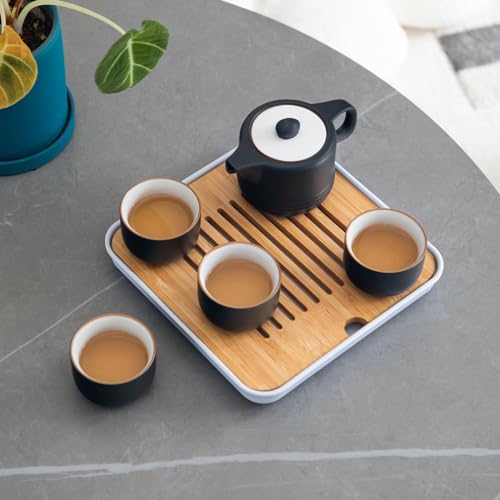 Gongfu Tea Set: Black & White Ceramic Delight