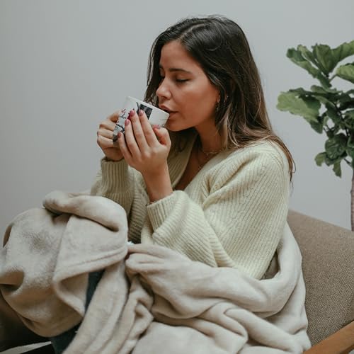 3dRose mug_62989_4 "Fall Tree with Leaves" Two Tone Black Mug, 11 oz, Multicolor