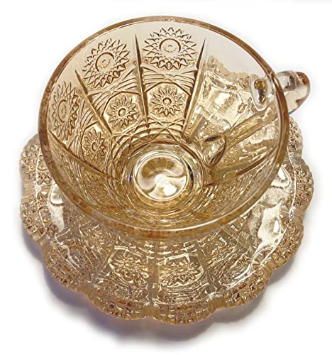 Mazeology Vintage Embossed Sunflower Flower Design Set of Two Amber Pressed Glass Cups and Saucers Set Made of Retro Relief Lead-free Glass Perfect for Serving Coffee or Afternoon Tea