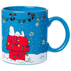 Silver Buffalo Peanuts Snoopy Snowy Dog House Foil 20oz Ceramic Mug