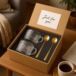 JBHO Vintage Glass 14OZ Coffee Mugs 4pcs Clear Embossed Glass Cups with Bamboo Lids and Spoons Gifts for Women Overnight Containers for Tea,Cereal,Cappuccino, Latte