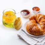 Large Glass Tea Cups with Bamboo Lids and Infusers