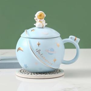 ZMHQLPDZ Funny Gift Mugs for Woman, 450ml/15oz Cute Astronaut Mug With Lid And Spoon, Kawaii Cup Novelty Mug For Coffee, Tea And Milk, Mug Gift (Light Blue)
