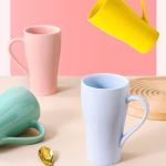 Arawat 17 OZ Light Blue Ceramic Coffee Tea Cup with Lid Strainer and Spoon Coffee Mug with Strainer Portable Large Travel Ceramic Loose Leaf Tea Infuser Mug with Lid