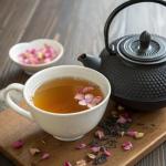 Tea Forte Cherry Blossom Organic Green Tea, Petite Presentation Box Tea Gift Set Sampler with 10 Handcrafted Pyramid Tea Infusers