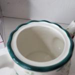 Pfaltzgraff Winterberry Sculpted 4-Cup Teapot,White