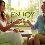 KICHLY Clear Drinking Glasses, Pack of 8 Tumbler Cups, 16 Ounce, Reusable Plastic Cups Set, BPA Free, Stackable, Break Resistant, Lightweight & Dishwasher Safe Plastic Drinking Water Cup Set