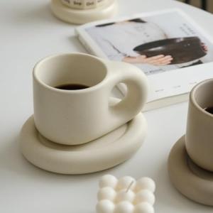 Chubby Funny Coffee Mug with Saucer, 9 oz