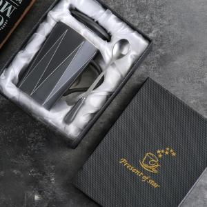 Geometric Zigzag Ceramic Coffee Mug with Lid