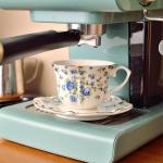 Vintage Floral Ceramic Tea Cups and Saucers Set