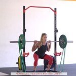 Sunny Health & Fitness Power Zone Kniebeugenständer, Power Rack Cage für Zuhause mit Spotter-Armen, J-Haken, verstellbarer Klimmzugstange - SF-XF9931