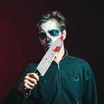 DERAYEE 2PCS Halloween Prop Knife, 12 Inch Plastic Bloody Fake Knife Halloween Classic Horror Prank Props for Scary Halloween Party, Cosplay (Sliver)