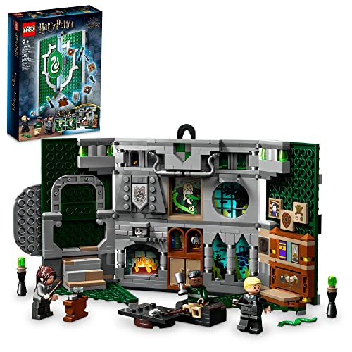 Slytherin House Banner Building Set - Hogwarts Castle