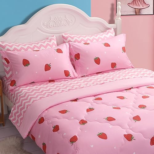Kawaii Strawberry Plush Bedding Set for Teens