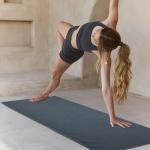 Vnoss Non-Slip Hot Yoga Microfiber Towel, Grey