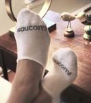Saucony Women's No Show Cushioned Liner Socks