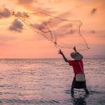 Yeahmart American Saltwater Fishing Cast Net for Bait Trap Fish 4ft Radius Casting Nets with Heavy Duty Real Zinc Sinker Weights, 3/8inch Mesh Size