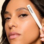 Honest Beauty Longlasting Vegan Liquid Eyeliner | Smudge + Flake Proof, Precise Application | Hypoallergenic, Plant-Derived, EWG Verified + Cruelty Free | Black, 0.58 fl oz
