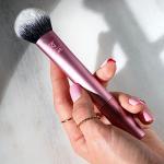 Real Techniques Tapered Cheek Brush, RT 449 Fluffy Blending Brush for Powder Blush & Highlighter, UltraPlush Synthetic Bristles, Vegan & Cruelty-Free Makeup Brush, 1 Count