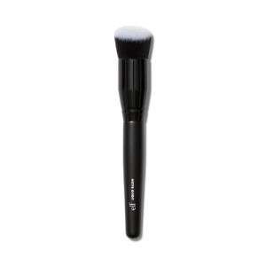 e.l.f. Camo Liquid Blush Brush, Angled Blush Brush Ideal For Applying & Blending Colors On Cheeks, Soft, Dense Bristles, Vegan & Cruelty-free