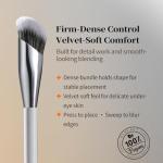 Albeaut Angled Concealer Brush for Precision Blending