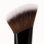 OrainiBeauty Dual-Ended Foundation Brush – 2-in-1 Makeup Brush for Liquid, Cream & Powder | Precision Tip for Contour & Hard-to-Reach Areas | Soft Vegan Bristles, Streak-Free Finish.