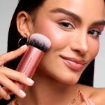 Real Techniques Bubble Blending Makeup Brush, Multipurpose Foundation Brush For Liquid, Cream, & Powder Products, Unique Round Brush Head, Synthetic Bristles, Vegan & Cruelty Free, 1 Count