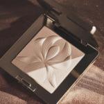 Sisley Paris L'Orchidee Highlighter - Illuminating Powder-Gel - Universal, Colorless Shade with Natural Finish - Blends Easily - All Skin Tones