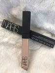 NARS Radiant Creamy Concealer, No. 2.5 Creme Brulee/Light, 0.22 Ounce (I0081344)