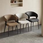Modern Wraparound Backrest Elegant Leather Dining Chairs Luxury Soft Living Room Cafe Chair Comfy Kitchen Chair with Steel Legs