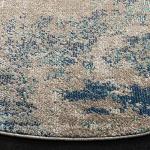 SAFAVIEH Madison Collection Area Rug - 8' Round, Blue & Grey, Modern Boho Abstract Design, Non-Shedding & Easy Care, Ideal for High Traffic Areas in Living Room, Bedroom (MAD440M)