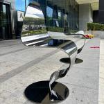 AALight Luxury Special-shaped Bar Chair S-shaped Art Twist Iron Art Bar Chair High Stool Stainless Steel Chair