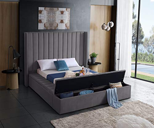 Meridian Furniture Kiki Collection Modern | Contemporary Velvet Upholsterd Bed with Channel Tufting, Siderails and Footboard Storage Compartments, King, Grey