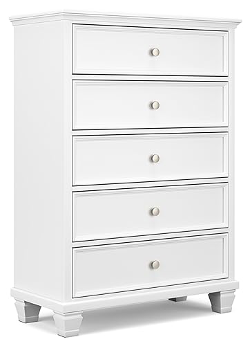 Signature Design by Ashley Fortman Casual 5 Drawer Chest for Bedroom, White