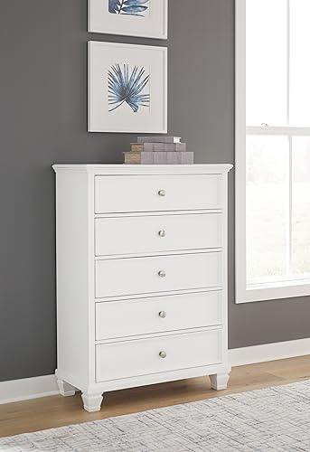 Signature Design by Ashley Fortman Casual 5 Drawer Chest for Bedroom, White