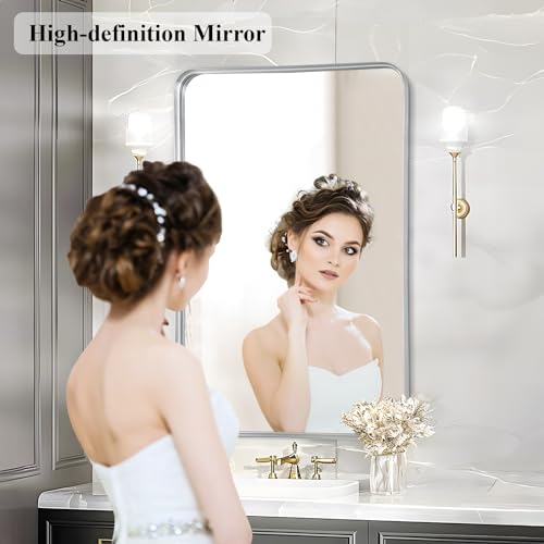 Eleganter Rechteckiger Wandspiegel in Silber 91,4 x 61 cm