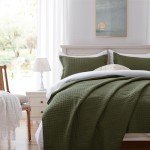 Olive Green Reversible Queen Quilt Set 3pcs