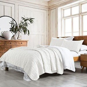 Cozy Queen Size Cotton Quilt Set with Shams
