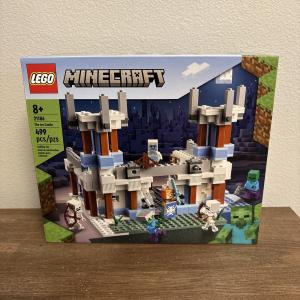 LEGO Minecraft: The Ice Castle (21186) New (damage box) -A1
