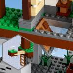 LEGO Minecraft Training Grounds House Set