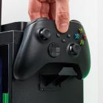 Minecraft LED Light Gaming Locker & Controller Stand