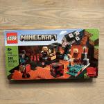 NEW LEGO Minecraft Nether Bastion 21185 Building Set 300 Pcs Piglin Magma Cube