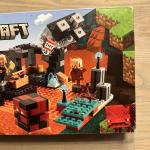 NEW LEGO Minecraft Nether Bastion 21185 Building Set 300 Pcs Piglin Magma Cube