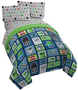 Minecraft Monster Hunters 5 Piece Queen Bed Set - Includes Reversible Comfort...