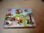 LEGO MINECRAFT THE MODERN TREEHOUSE 21174..**SHELF WEAR**NEW**FREE S/H**