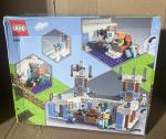 LEGO Minecraft: The Ice Castle (21186) New (damage box) -A1