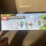 LEGO Minecraft: The Ice Castle (21186) New (damage box) -A1